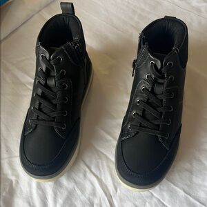 Black High-Top boys Shoes